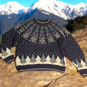 Vtg Alexander Julian hand knit chunky Nordic Blue Cream Crewneck Sweater sz L